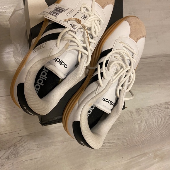 Women Adidas VL Court Bold Size 9.5 Shoes New - Picture 4 of 4